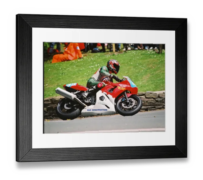 Framed Print : Barry Wood (Yamaha) 2004 Junior 600 TT Framed Print : Barry Wood (Yamaha) 2004 Junior 600 TT