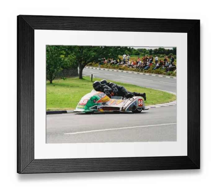 Framed Print : Peter Farrelly & Aaron Galligan (Ireson Yamaha) 2004 Sidecar TT Framed Print : Peter Farrelly & Aaron Galligan (Ireson Yamaha) 2004 Sidecar TT