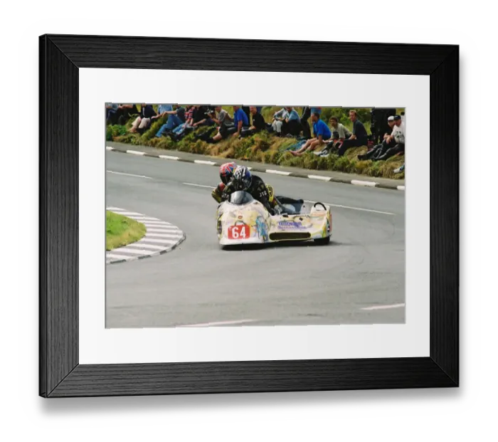 Framed Print : Errol Craven & Jason Miller (Ireson Honda) 2004 Sidecar TT Framed Print : Errol Craven & Jason Miller (Ireson Honda) 2004 Sidecar TT