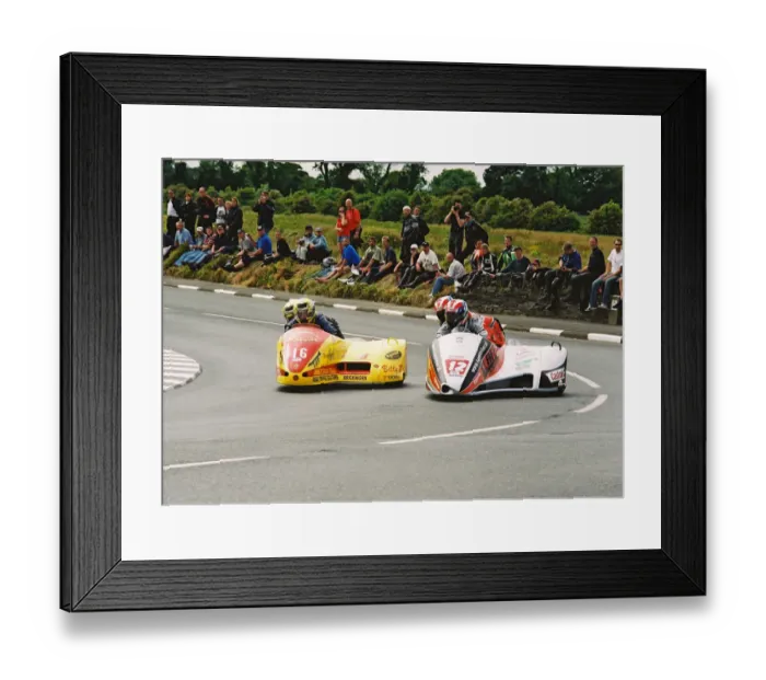 Framed Print : Nigel Connole & Dennis Lowther (Shelbourne Honda) and Klaus Klaffenbock & Christian Parzer (Yamaha) 2004 Sidecar TT Framed Print : Nigel Connole & Dennis Lowther (Shelbourne Honda) and Klaus Klaffenbock & Christian Parzer (Yamaha) 2004 Sidecar TT