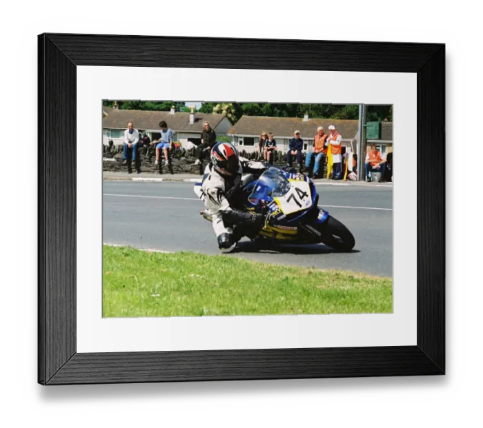 Framed Print : Toni Rechberger (Suzuki) 2004 Formula One TT