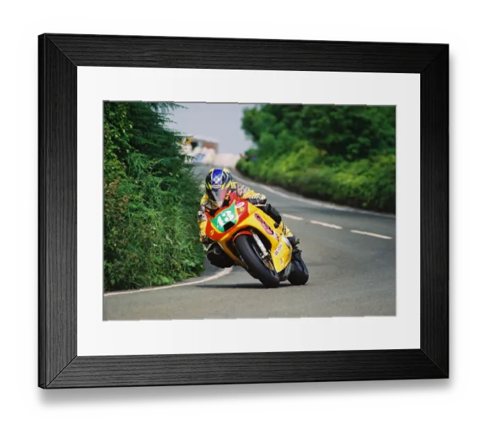 Framed Print : Jim Hodson (Yamaha) 2004 Lightweight 400 TT Framed Print : Jim Hodson (Yamaha) 2004 Lightweight 400 TT