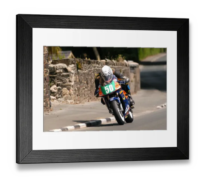 Framed Print : Alex Donaldson (Kawasaki) 2004 Lightweight 400 TT Framed Print : Alex Donaldson (Kawasaki) 2004 Lightweight 400 TT