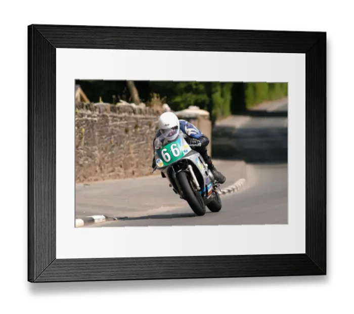 Framed Print : Robert A Price (Yamaha) 2004 Lightweight 400 TT Framed Print : Robert A Price (Yamaha) 2004 Lightweight 400 TT