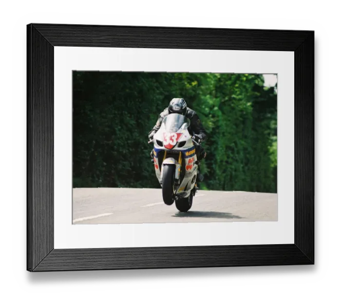 Framed Print : Dave Madsen-Mygdal (Suzuki) 2004 Production 1000 TT
