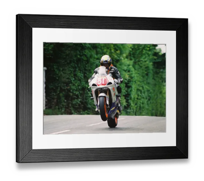 Framed Print : Geert Lambrechts (Suzuki) 2004 Production 1000 TT Framed Print : Geert Lambrechts (Suzuki) 2004 Production 1000 TT