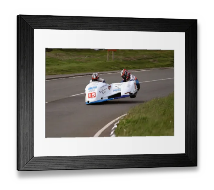 Framed Print : Greg Lambert & Ivan Murray (GL DMR Yamaha) 2004 Sidecar TT Framed Print : Greg Lambert & Ivan Murray (GL DMR Yamaha) 2004 Sidecar TT