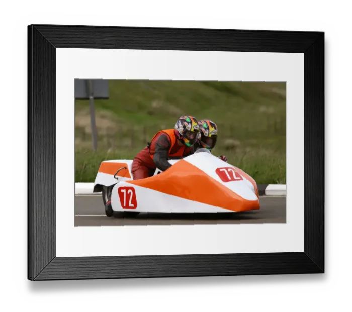 Framed Print : Ian Salter & Deborah Salter (Kawasaki) 2004 Sidecar TT Framed Print : Ian Salter & Deborah Salter (Kawasaki) 2004 Sidecar TT