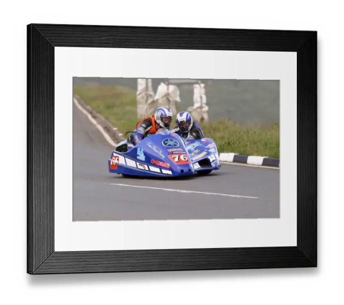 Framed Print : Craig Bloore & Christopher Bloore (Yamaha) 2004 Sidecar TT Framed Print : Craig Bloore & Christopher Bloore (Yamaha) 2004 Sidecar TT