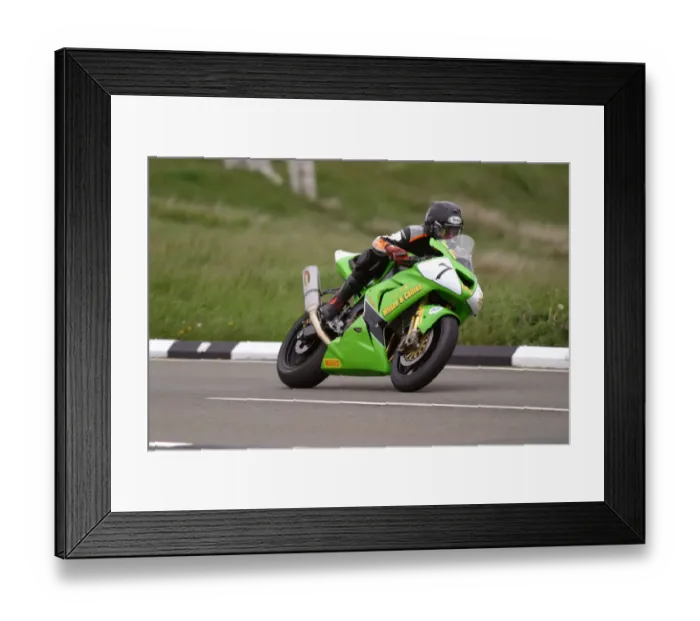 Framed Print : Shaun Harris (Kawasaki) 2004 Formula One TT Framed Print : Shaun Harris (Kawasaki) 2004 Formula One TT