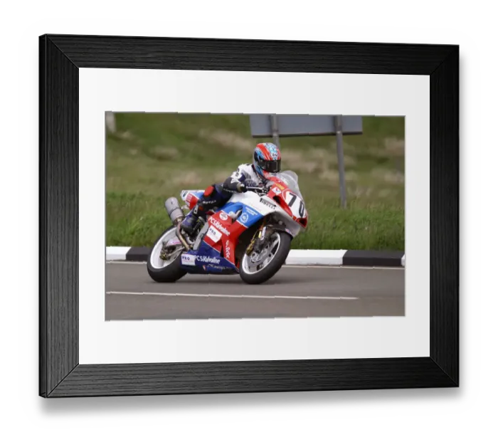 Framed Print : Roger Meads (Yamaha) 2004 Formula One TT Framed Print : Roger Meads (Yamaha) 2004 Formula One TT
