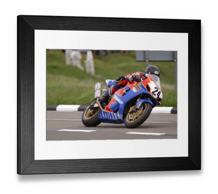 Framed Print : Guy Martin (Suzuki) 2004 Formula One TT Framed Print : Guy Martin (Suzuki) 2004 Formula One TT