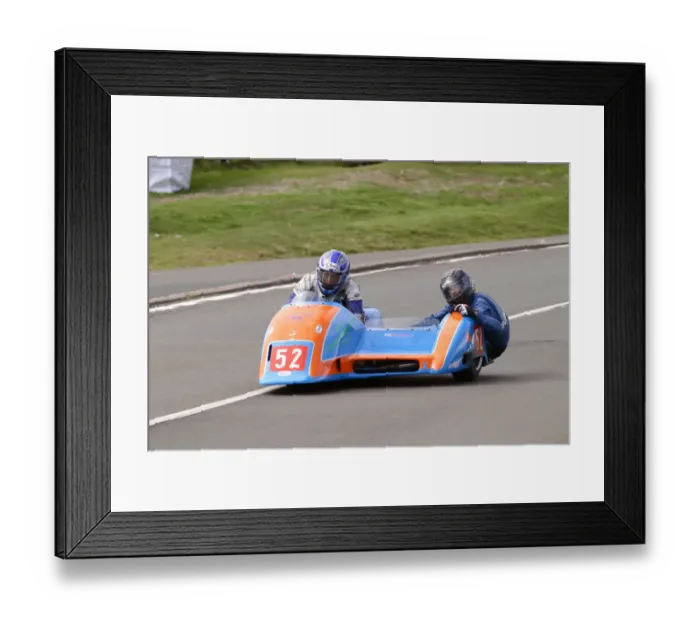Framed Print : Andy King & Colin Borland (Ireson Kawasaki) 2004 Sidecar TT Framed Print : Andy King & Colin Borland (Ireson Kawasaki) 2004 Sidecar TT