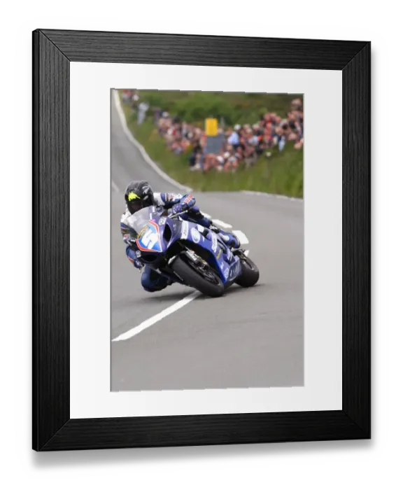 Framed Print : Bruce Anstey (Suzuki) 2014 Junior 600 TT Framed Print : Bruce Anstey (Suzuki) 2014 Junior 600 TT