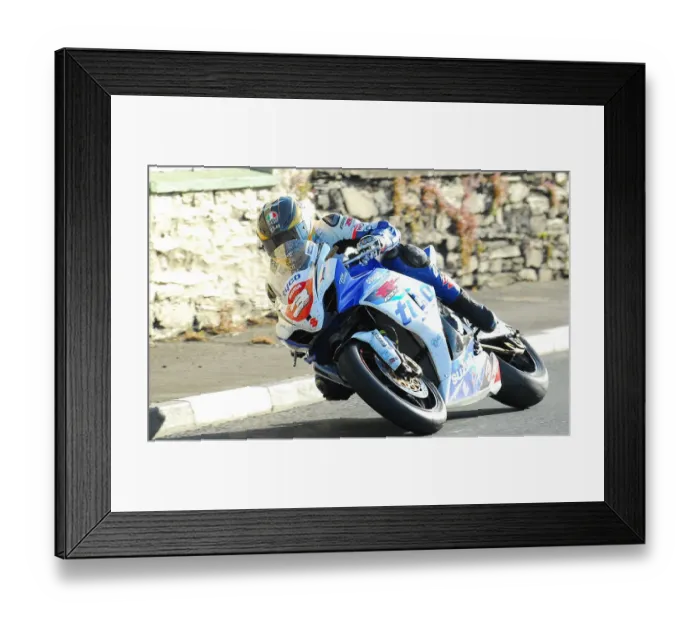 Framed Print : Guy Martin (Tyco Suzuki) 2012 Superstock TT Framed Print : Guy Martin (Tyco Suzuki) 2012 Superstock TT