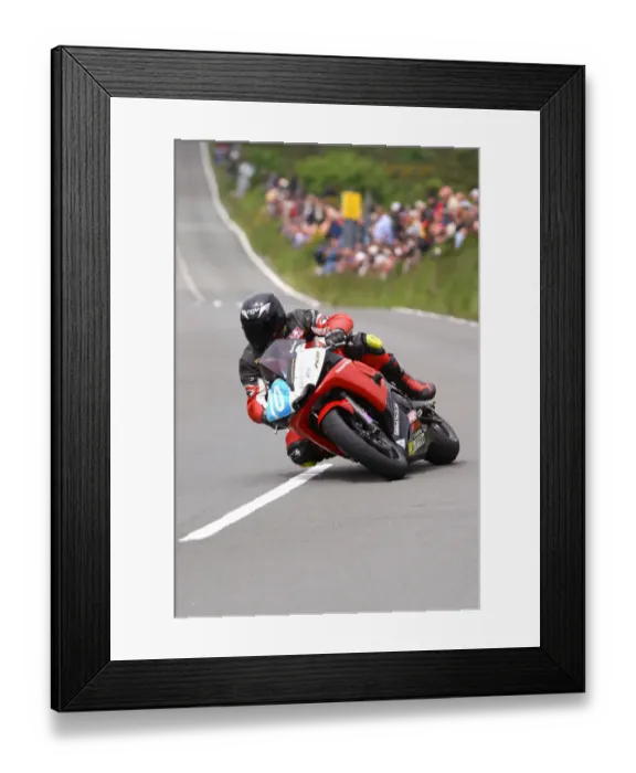 Framed Print : Mark Parrett (Yamaha) 2014 Junior 600 TT Framed Print : Mark Parrett (Yamaha) 2014 Junior 600 TT