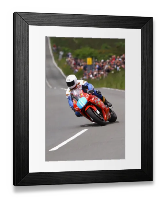 Framed Print : Nigel Davies (Honda) 2014 Junior 600 TT Framed Print : Nigel Davies (Honda) 2014 Junior 600 TT