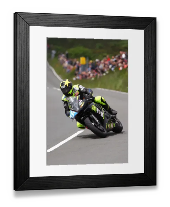 Framed Print : John Donnan (Yamaha) 2004 Junior 600 TT Framed Print : John Donnan (Yamaha) 2004 Junior 600 TT