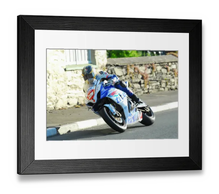 Framed Print : Guy Martin (Suzuki) 2012 Superstock TT Framed Print : Guy Martin (Suzuki) 2012 Superstock TT