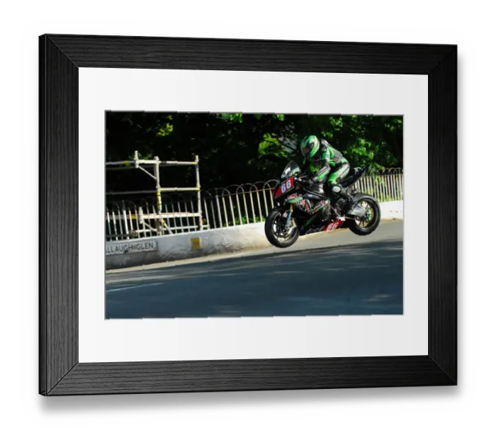Framed Print : Dan Hegarty (BMW) 2012 Superstock TT Framed Print : Dan Hegarty (BMW) 2012 Superstock TT
