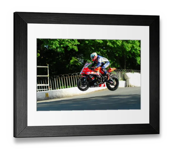 Framed Print : Jamie Hamilton (Kawasaki) 2012 Superstock TT Framed Print : Jamie Hamilton (Kawasaki) 2012 Superstock TT