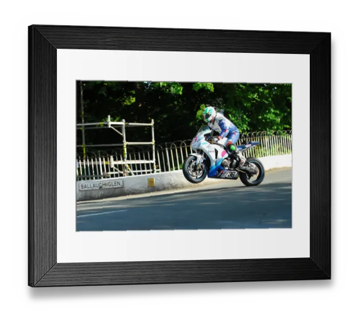 Framed Print : Paul Owen (Honda) 2012 Superstock TT Framed Print : Paul Owen (Honda) 2012 Superstock TT