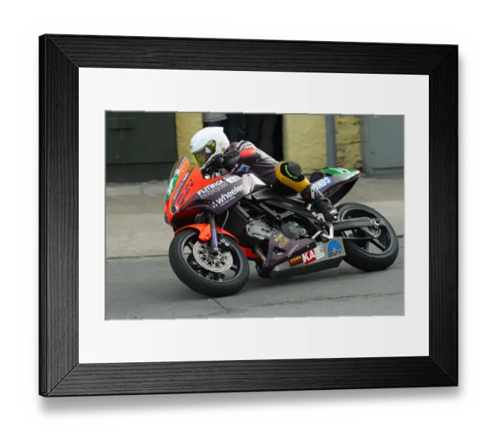 Framed Print : Olie Linsdell (Flitwick) 2012 Lightweight TT Framed Print : Olie Linsdell (Flitwick) 2012 Lightweight TT