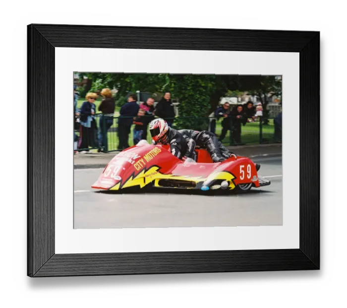 Framed Print : Steven Coombes & Gary Partridge (Ireson Kawasaki) 2004 Sidecar TT Framed Print : Steven Coombes & Gary Partridge (Ireson Kawasaki) 2004 Sidecar TT