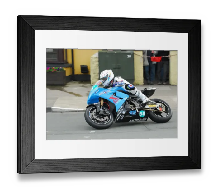 Framed Print : Adrian Cox (Kawasaki) 2014 Lightweight TT Framed Print : Adrian Cox (Kawasaki) 2014 Lightweight TT