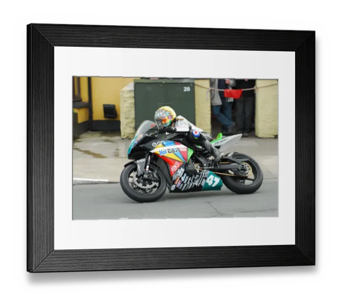Framed Print : Maria Costello (Kawasaki) 2014 Lightweight TT Framed Print : Maria Costello (Kawasaki) 2014 Lightweight TT