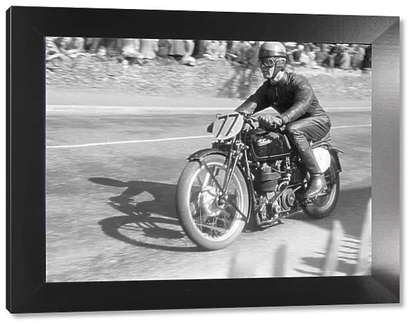Ulf Gate (Velocette) 1952 Junior TT