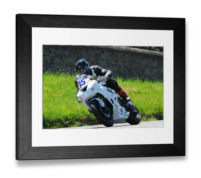 Framed Print : Roger Maher (Yamaha) TT 2012 Supersport TT