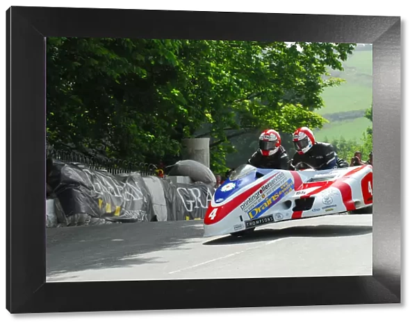 Conrad Harrison & Mike Aylott (Shelbourne Honda) 2012 Sidecar TT