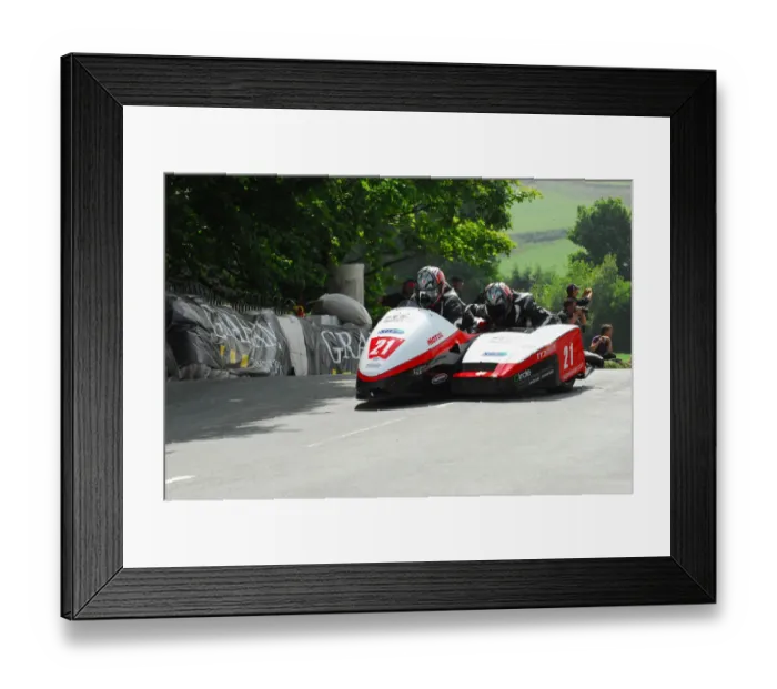 Framed Print : Tony Thirkell & Nigel Barlow (MR Equipe Honda) 2012 Sidecar TT Framed Print : Tony Thirkell & Nigel Barlow (MR Equipe Honda) 2012 Sidecar TT
