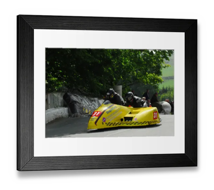 Framed Print : John Saunders & Shaun Parker (Shelbourne Honda) 2012 Sidecar TT Framed Print : John Saunders & Shaun Parker (Shelbourne Honda) 2012 Sidecar TT