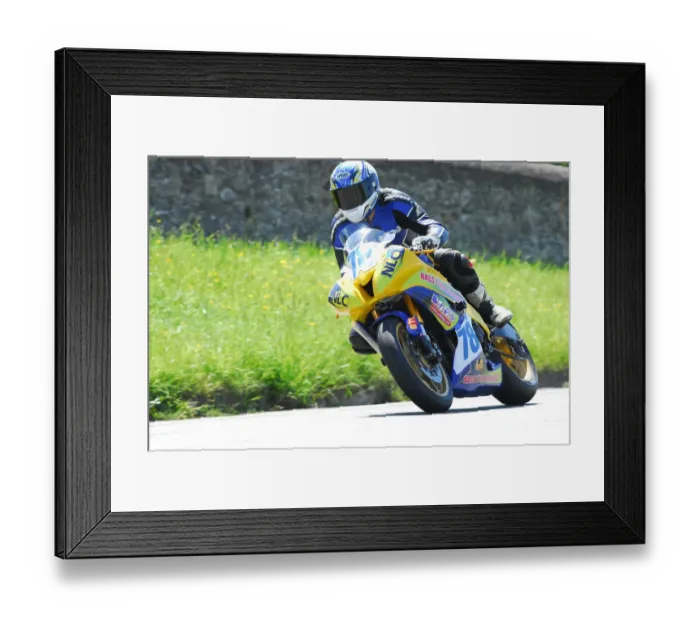 Framed Print : Dan Frear (Yamaha) 2012 Supersport TT Framed Print : Dan Frear (Yamaha) 2012 Supersport TT