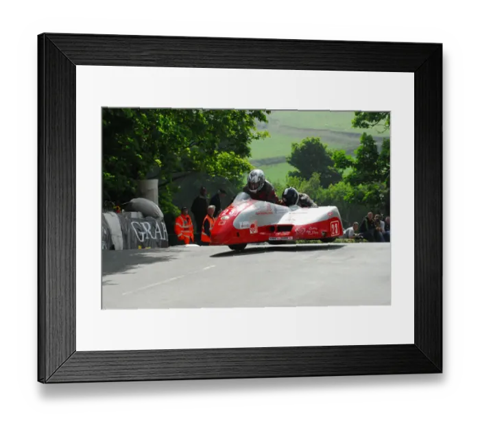 Framed Print : Francois Leblond & Johnathan Huet (Shelbourne Suzuki) 2012 Sidecar TT Framed Print : Francois Leblond & Johnathan Huet (Shelbourne Suzuki) 2012 Sidecar TT