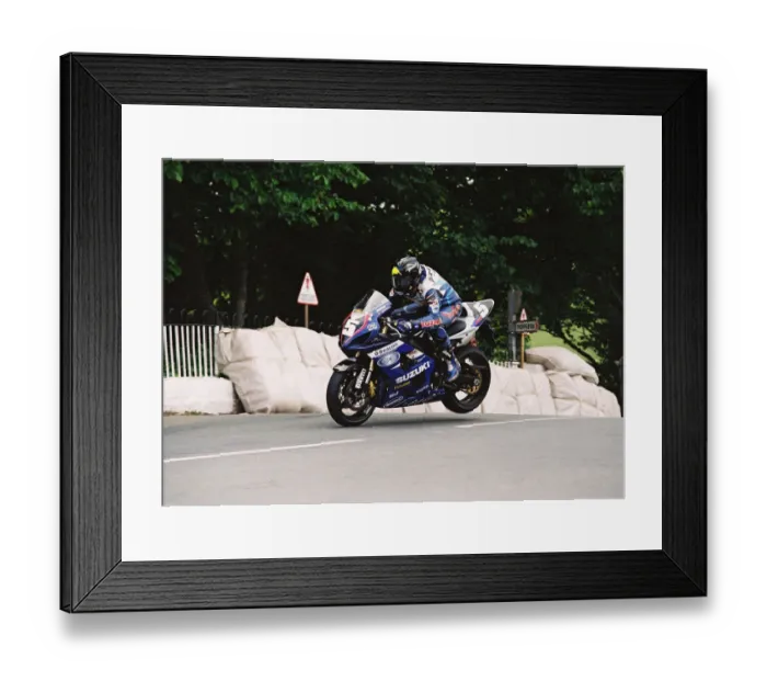 Framed Print : Bruce Anstey (Suzuki) 2004 Production 600 TT