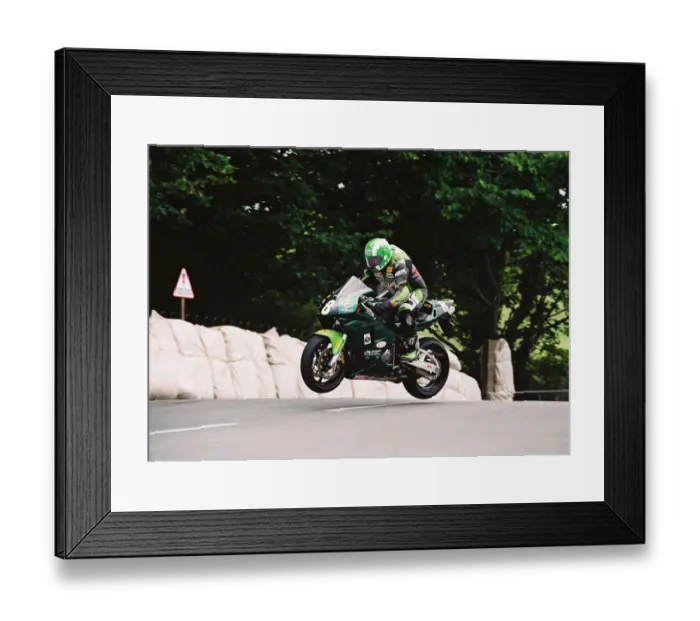 Framed Print : Richard Britton (Honda) 2004 Production 600 TT Framed Print : Richard Britton (Honda) 2004 Production 600 TT