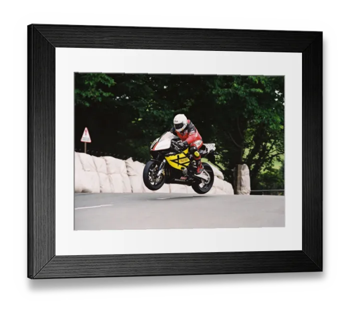 Framed Print : Mark Parrett (Honda) 2004 Production 600 TT Framed Print : Mark Parrett (Honda) 2004 Production 600 TT