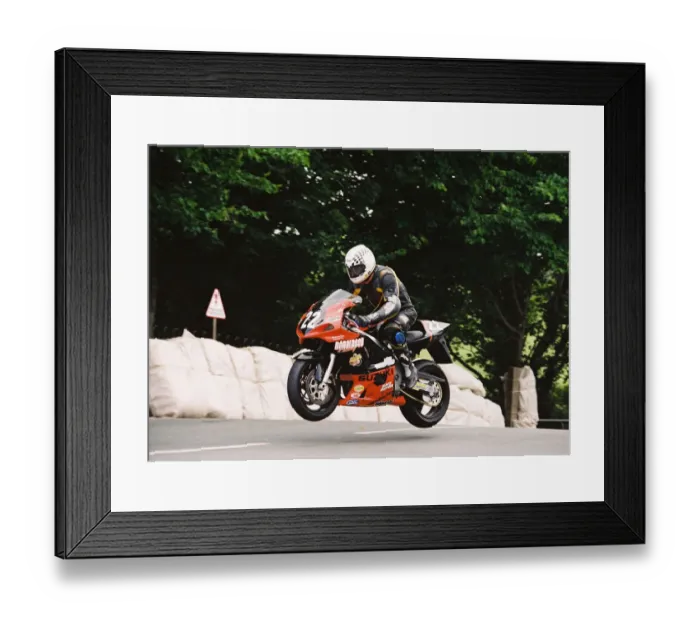Framed Print : Alex Donaldson (Suzuki) 2004 Production 600 TT Framed Print : Alex Donaldson (Suzuki) 2004 Production 600 TT