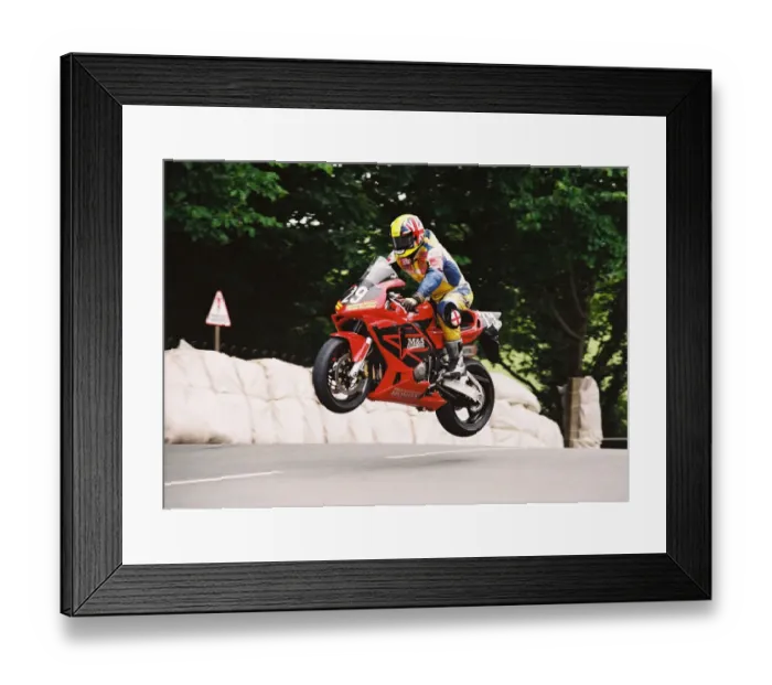 Framed Print : David Bell (Honda) 2004 Production 600 TT Framed Print : David Bell (Honda) 2004 Production 600 TT