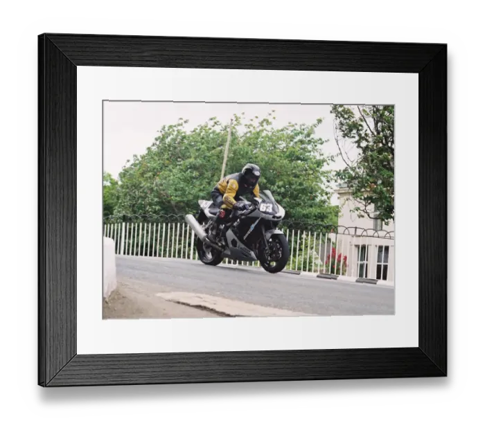 Framed Print : Julian Bell (Yamaha) 2004 Production 600 TT Framed Print : Julian Bell (Yamaha) 2004 Production 600 TT