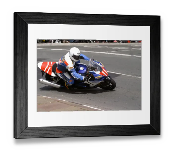 Framed Print : Nigel Davies (Suzuki) 2004 Production 1000 TT Framed Print : Nigel Davies (Suzuki) 2004 Production 1000 TT