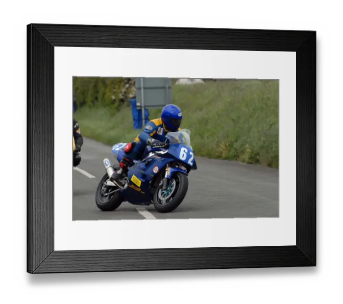 Framed Print : Neil Wood (Kawasaki) 2009 Jurby Road