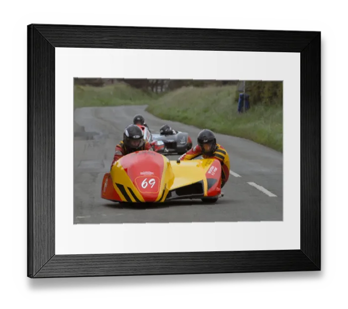 Framed Print : Matty Sayle & Les Bumfrey (Windle MSR) 2009 Jurby Road Framed Print : Matty Sayle & Les Bumfrey (Windle MSR) 2009 Jurby Road