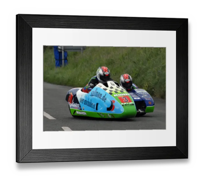 Framed Print : Tim Reeves & Patrick Farrance (Suzuki) 2009 Jurby Road Framed Print : Tim Reeves & Patrick Farrance (Suzuki) 2009 Jurby Road