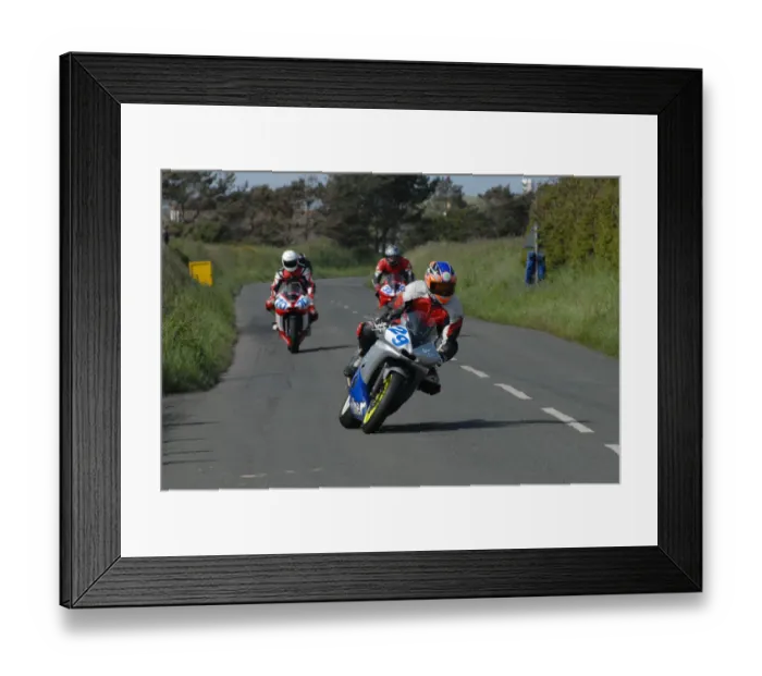 Framed Print : Darran Creer (Yamaha) 2009 Jurby Road Framed Print : Darran Creer (Yamaha) 2009 Jurby Road