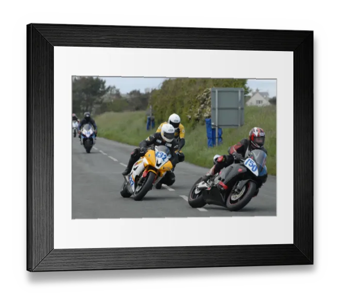 Framed Print : Anthony Redmond (Honda) and Lee Darbyshire (Yamaha) 2009 Jurby Road Framed Print : Anthony Redmond (Honda) and Lee Darbyshire (Yamaha) 2009 Jurby Road