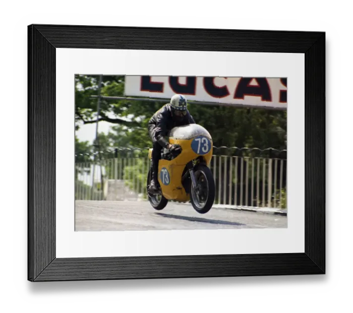 Framed Print : Roy Reid (Seeley) 1971 Junior TT Framed Print : Roy Reid (Seeley) 1971 Junior TT